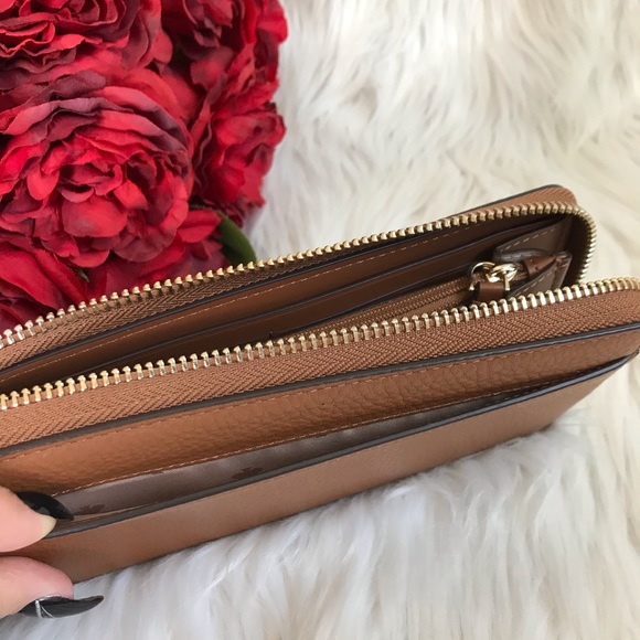 Kate Spade New York Jackson Luggage Brown Wallet - Picture 4 of 7